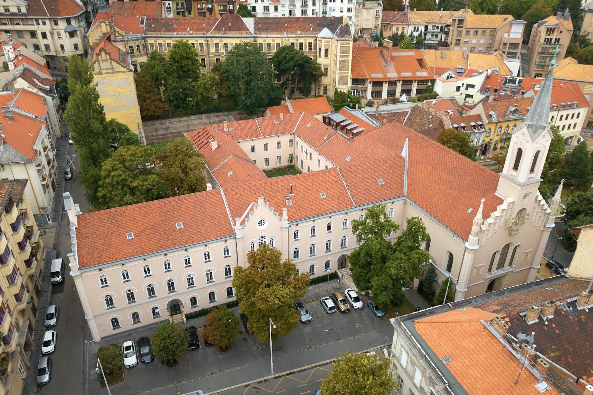布达佩斯修道院精品酒店 外观 照片